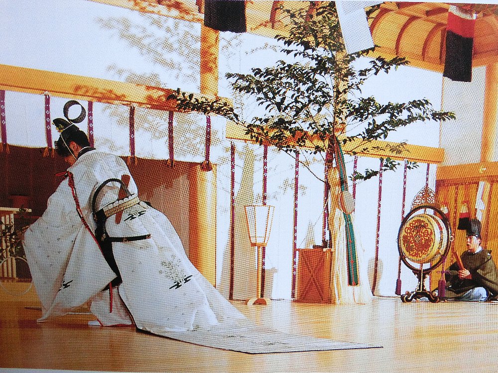 人長舞 神楽殿にて