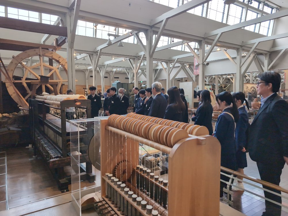 ガラ紡機