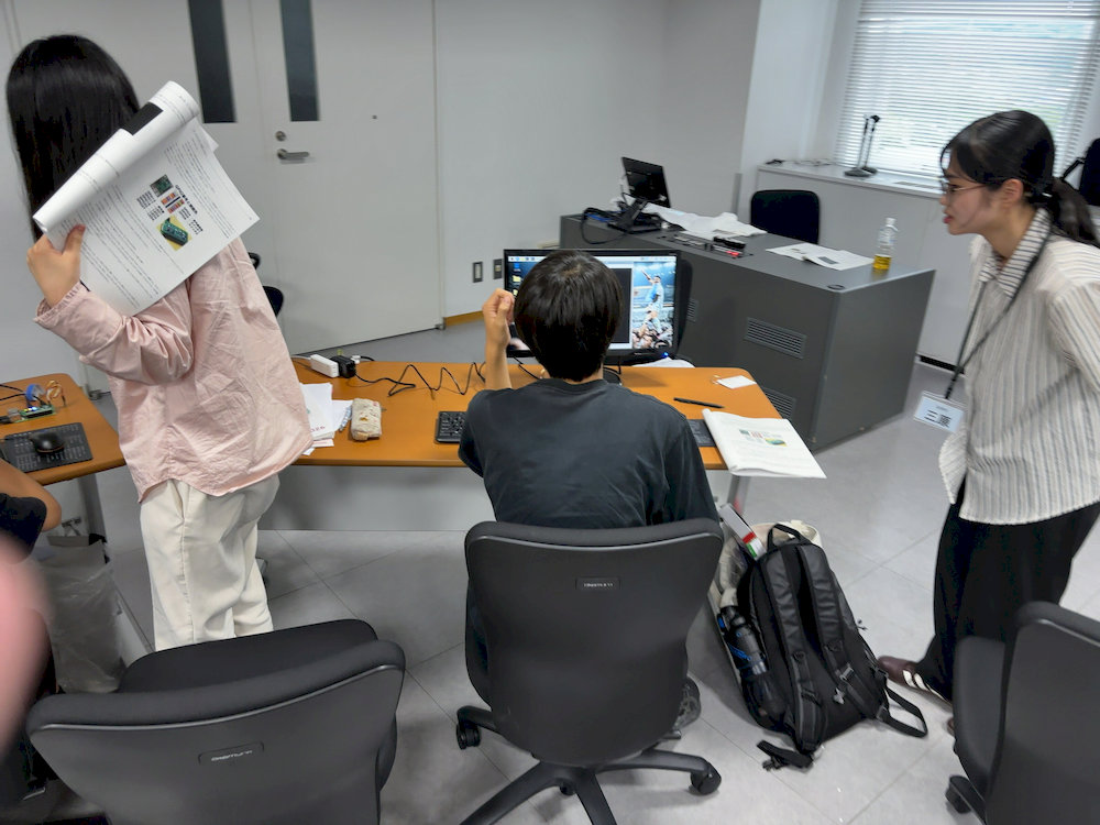 一人一人に指導する様子
